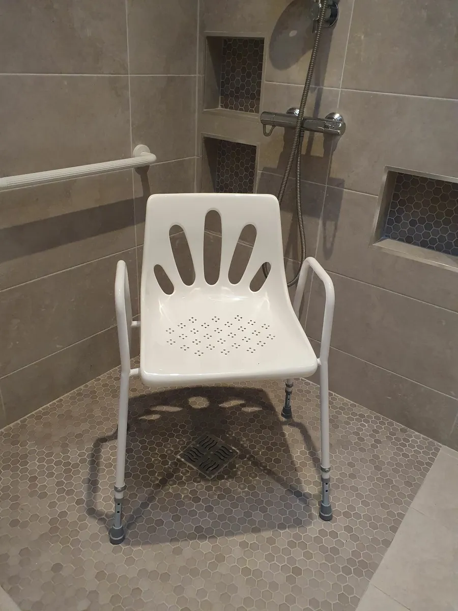 mobility Adds for Bathroom - Image 1