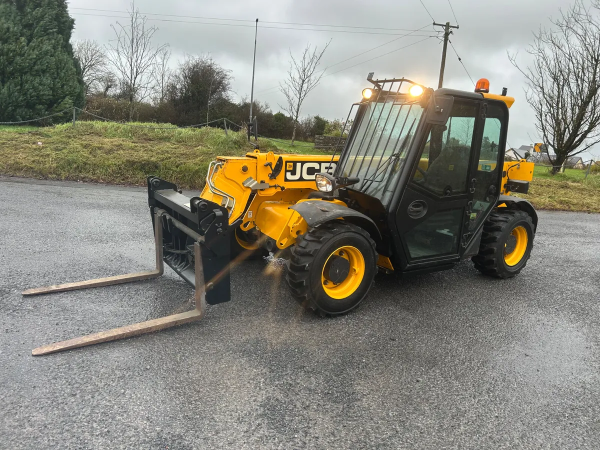 2016 JCB 525-60 Loader - Image 2