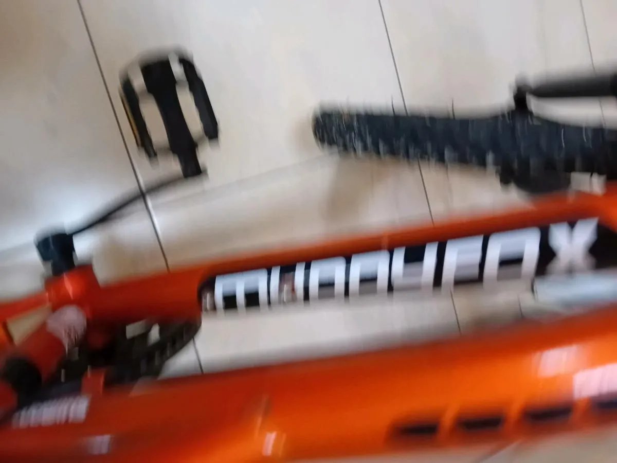 BOYS MOUNTAIN BIKE 20 INCH WHEELS - Image 3