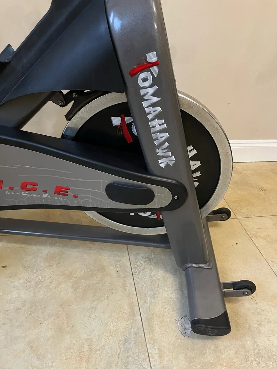 Tomahawk spin bike. Commercial - Image 4