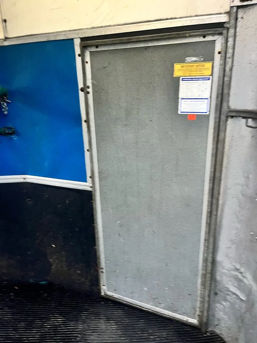 Horse box west wood. - Image 3