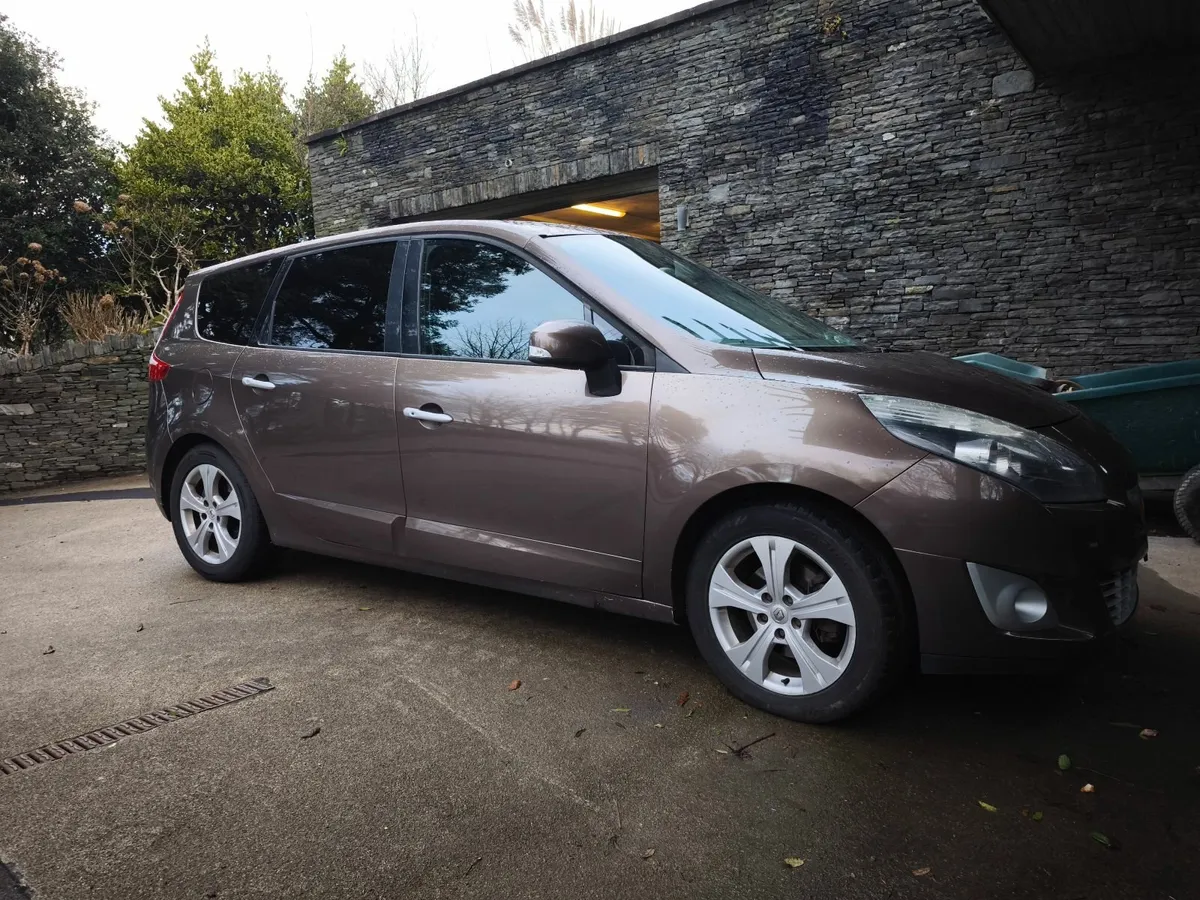 Renault Grand Scenic 7 Seats - Image 1
