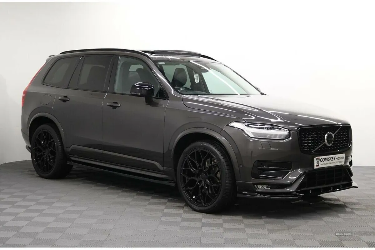 Volvo XC90 B5 MHEV Plus - Image 1