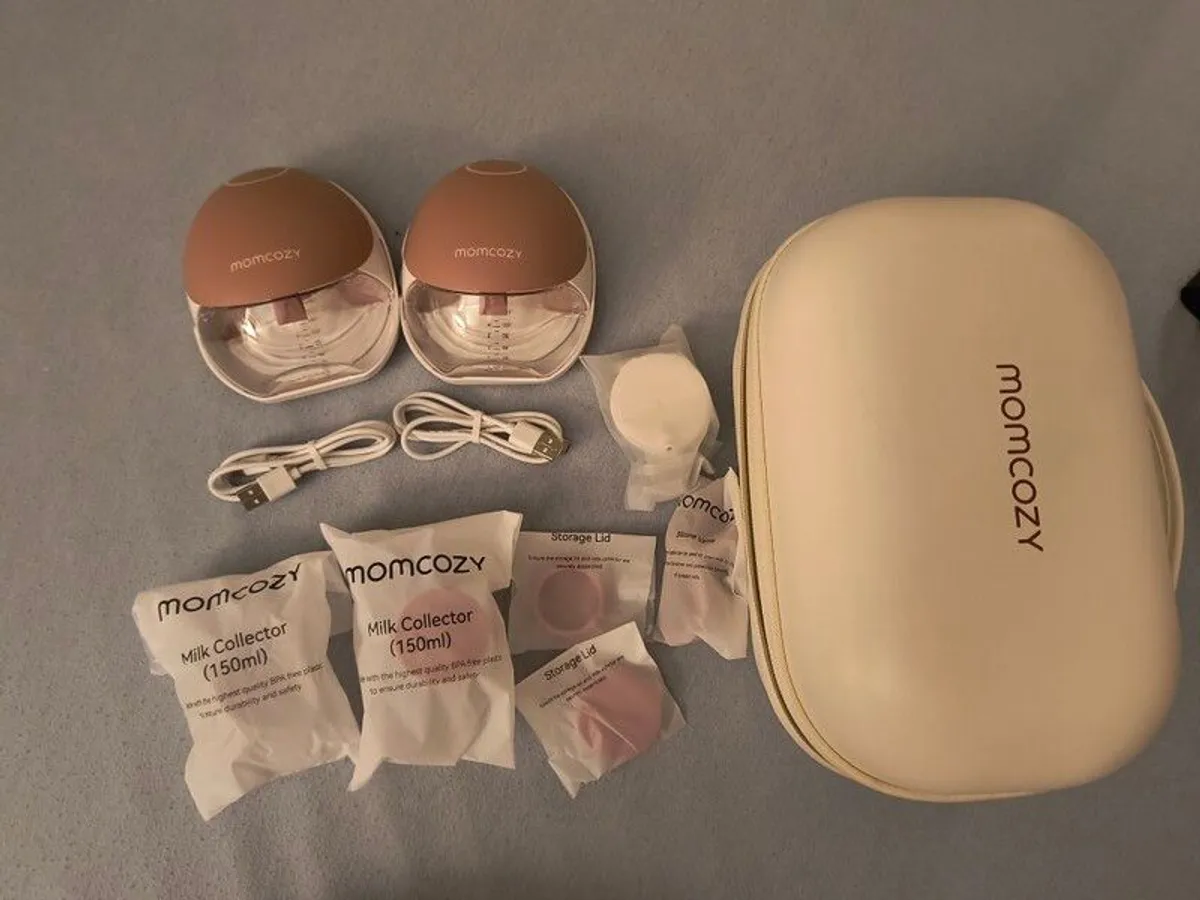 Momcozy M9 and extras - Image 4