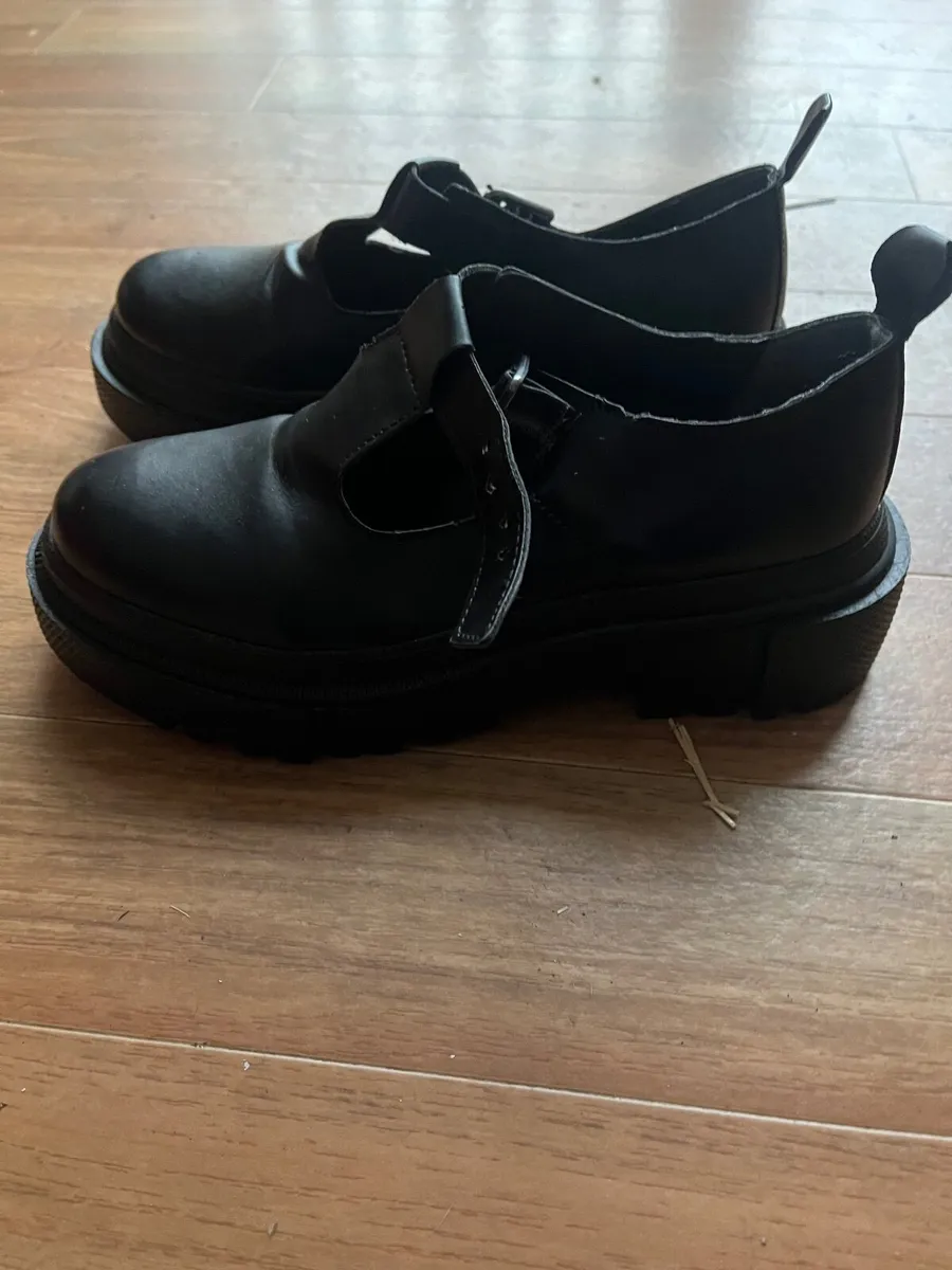 School shoes Girls - Image 3