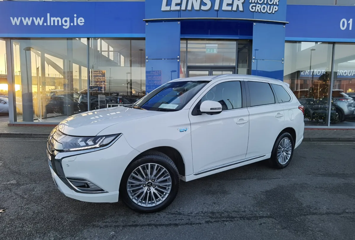 MITSUBISHI OUTLANDER 2.4 EXCEED SAFETY AUTO PHEV - Image 1