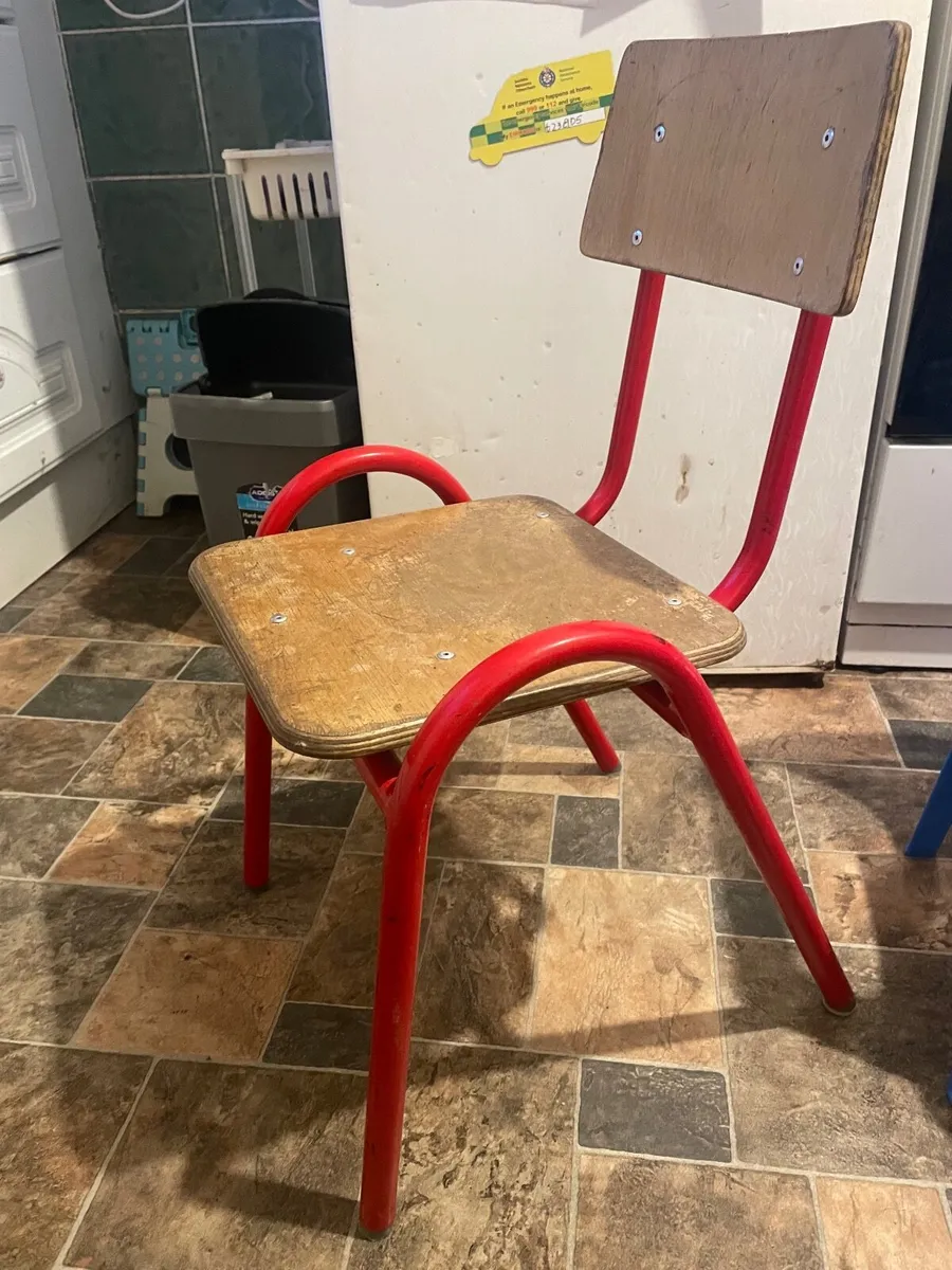 2 Kids chairs, free to collect! - Image 3