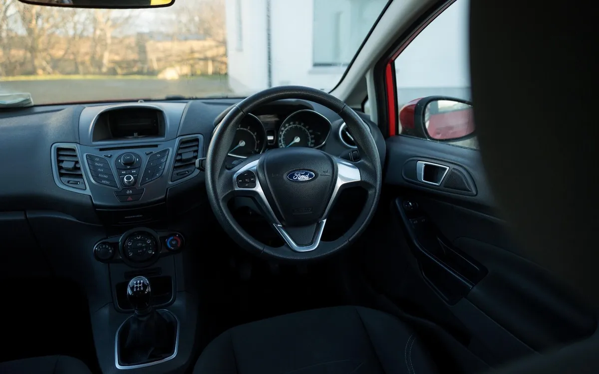 Ford Fiesta 2015 - Image 4