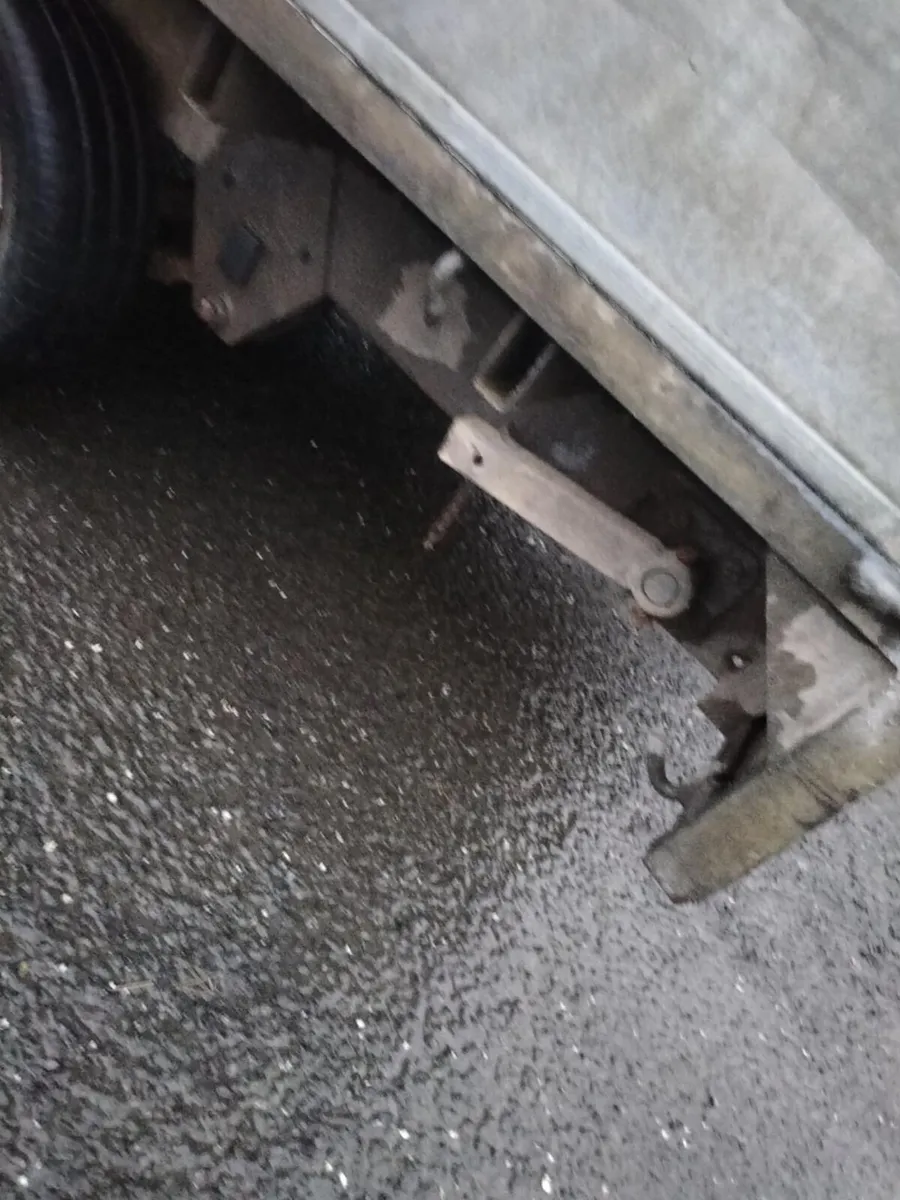 14x7 flat trailer - Image 3