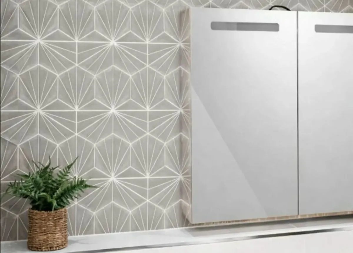 Bathshack Dublin Palm-Stripe GREY Decor Wall Tile - Image 1