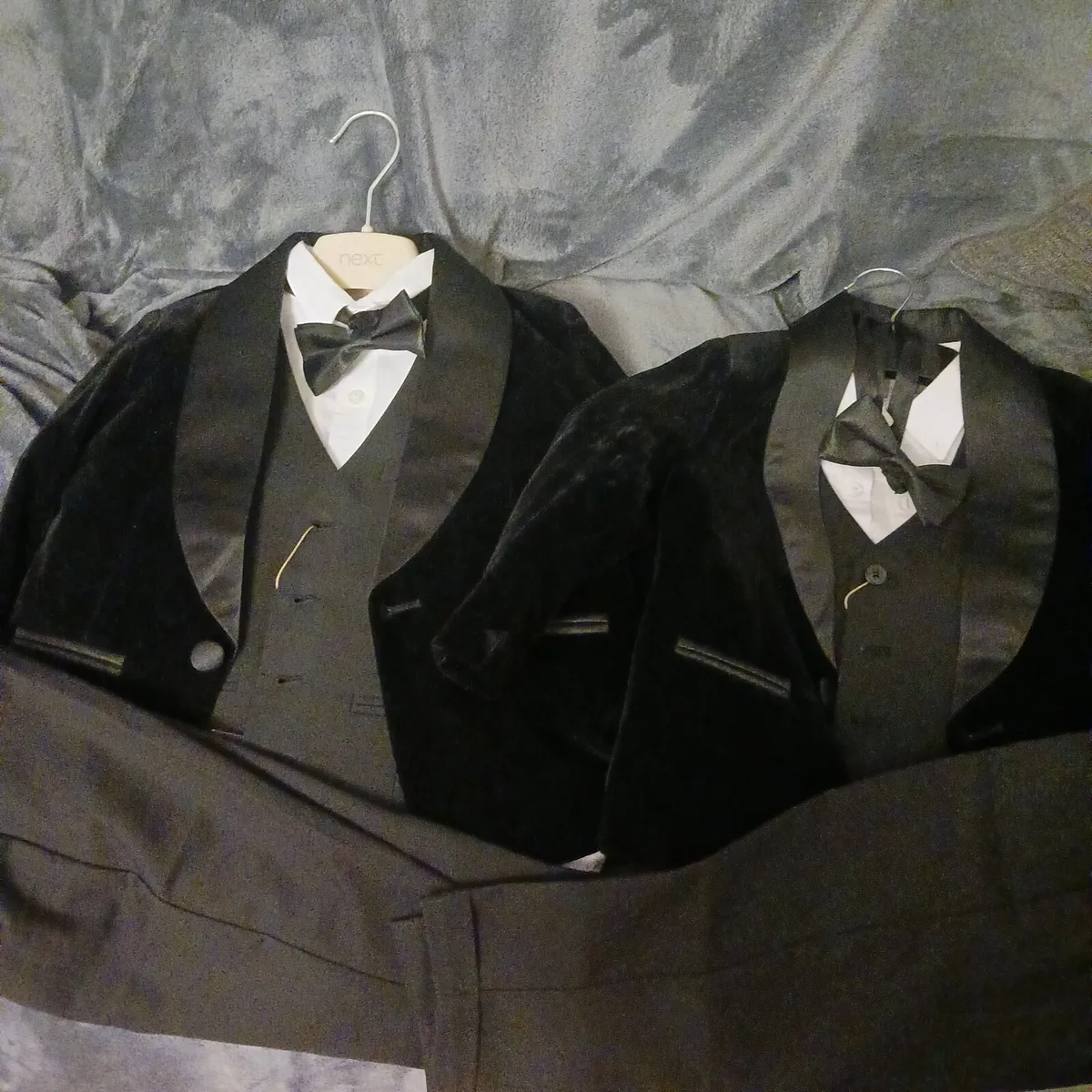 Boys suits 4 and 5 yr old. 45e each - Image 2
