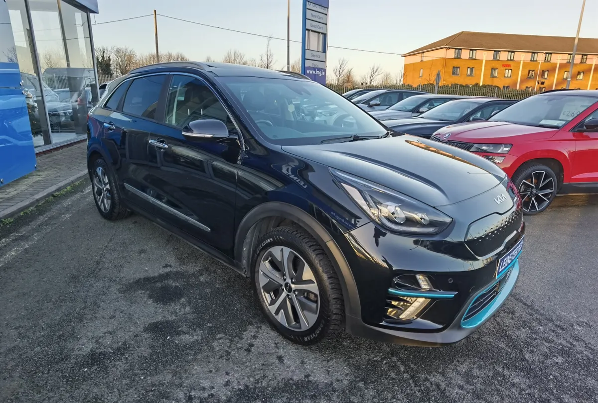 KIA NIRO 64KWH EV 4 PLUS **SUNROOF + HUGE SPEC** - Image 3