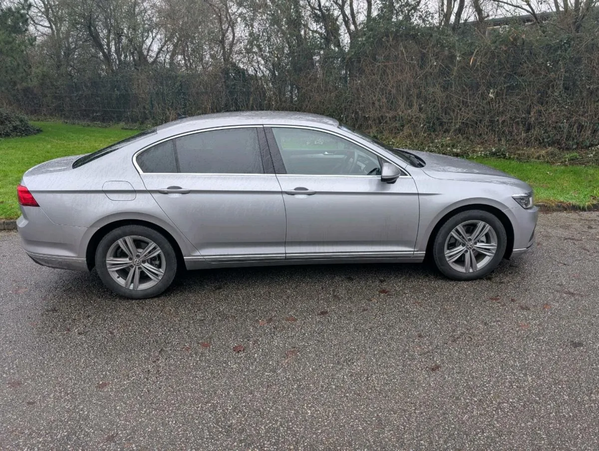 Volkswagen Passat Elegance-Auto-190BHP-Low KMs - Image 2