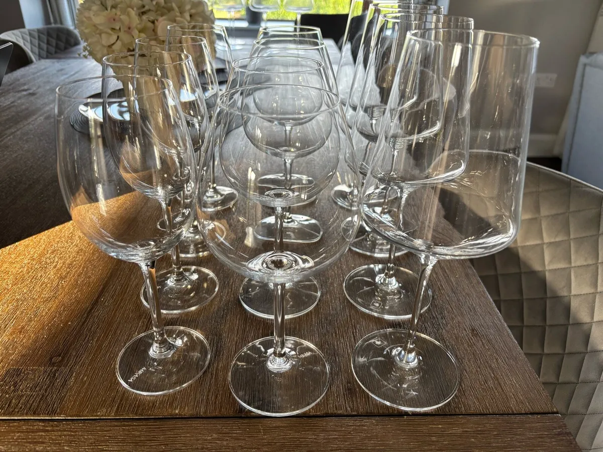 12 Crystal Wine Glasses - Image 1