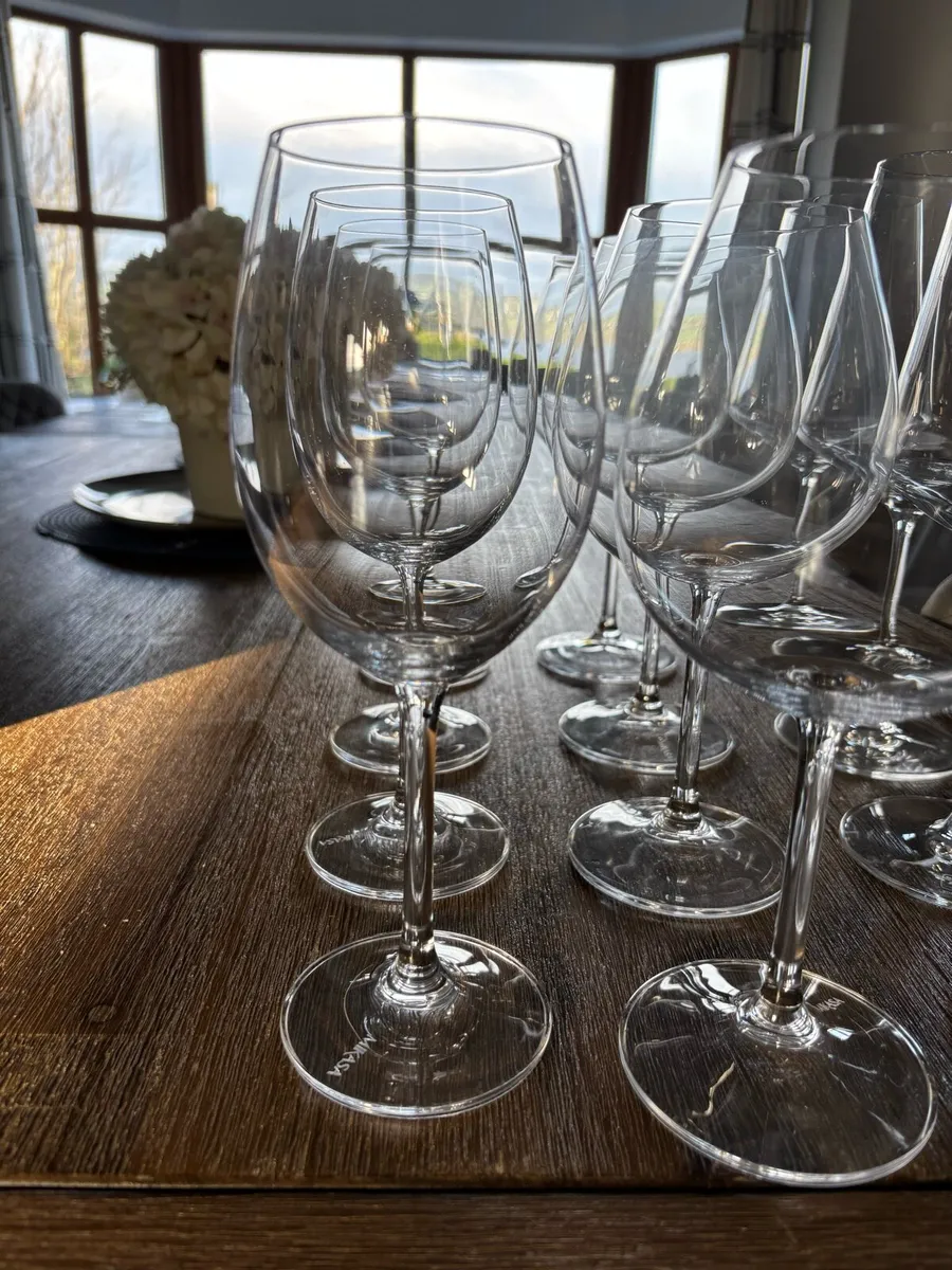 12 Crystal Wine Glasses - Image 4