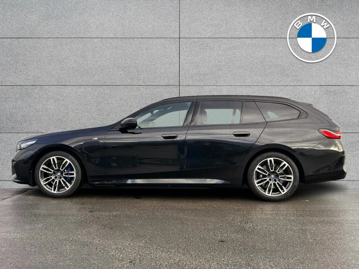 BMW 5-Series 530e M Sport Touring - Image 3