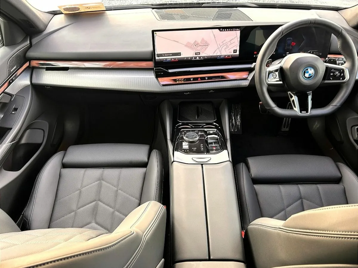 BMW 5-Series 530e M Sport Touring - Image 4