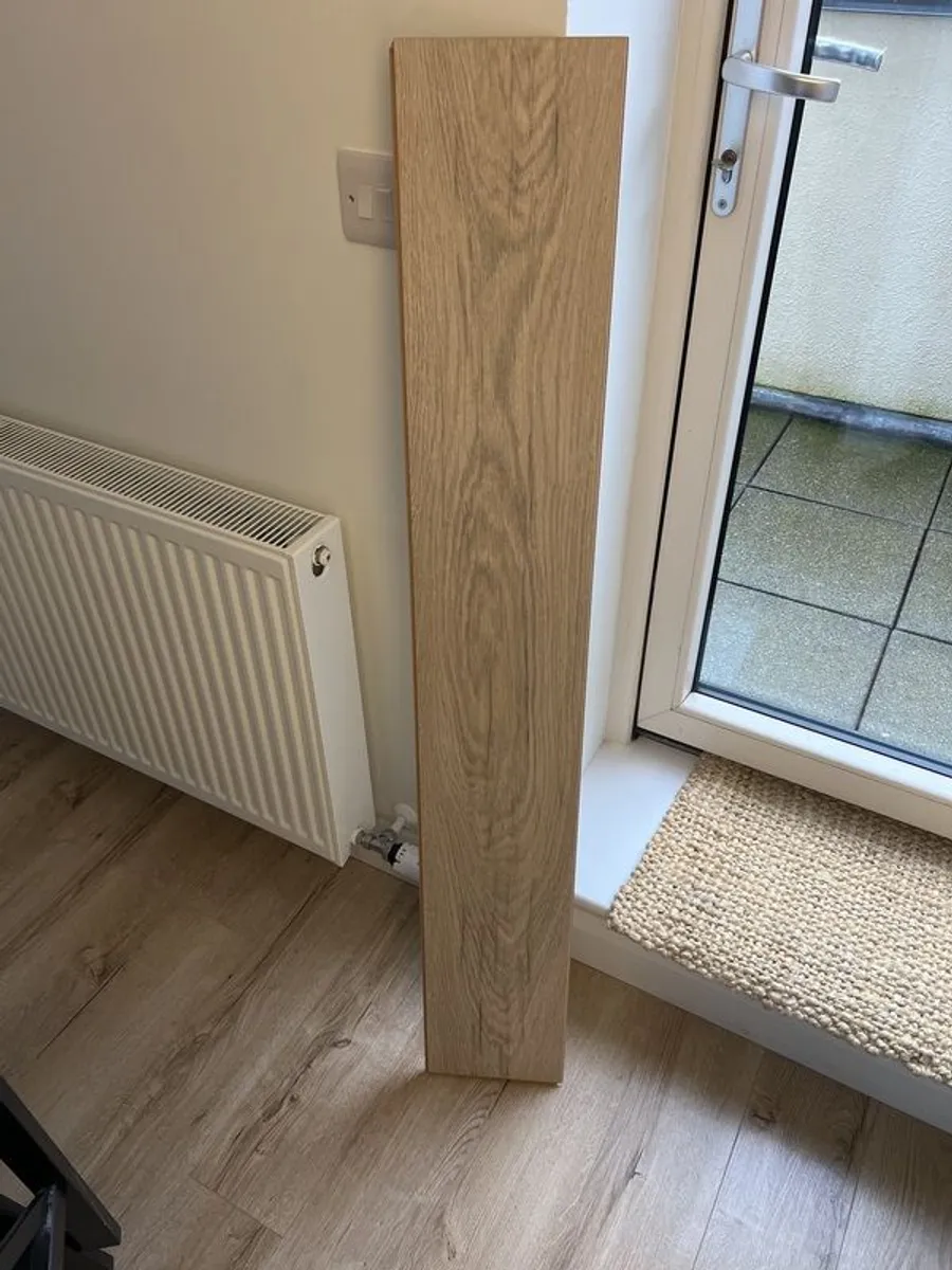 Laminate flooring - Image 1