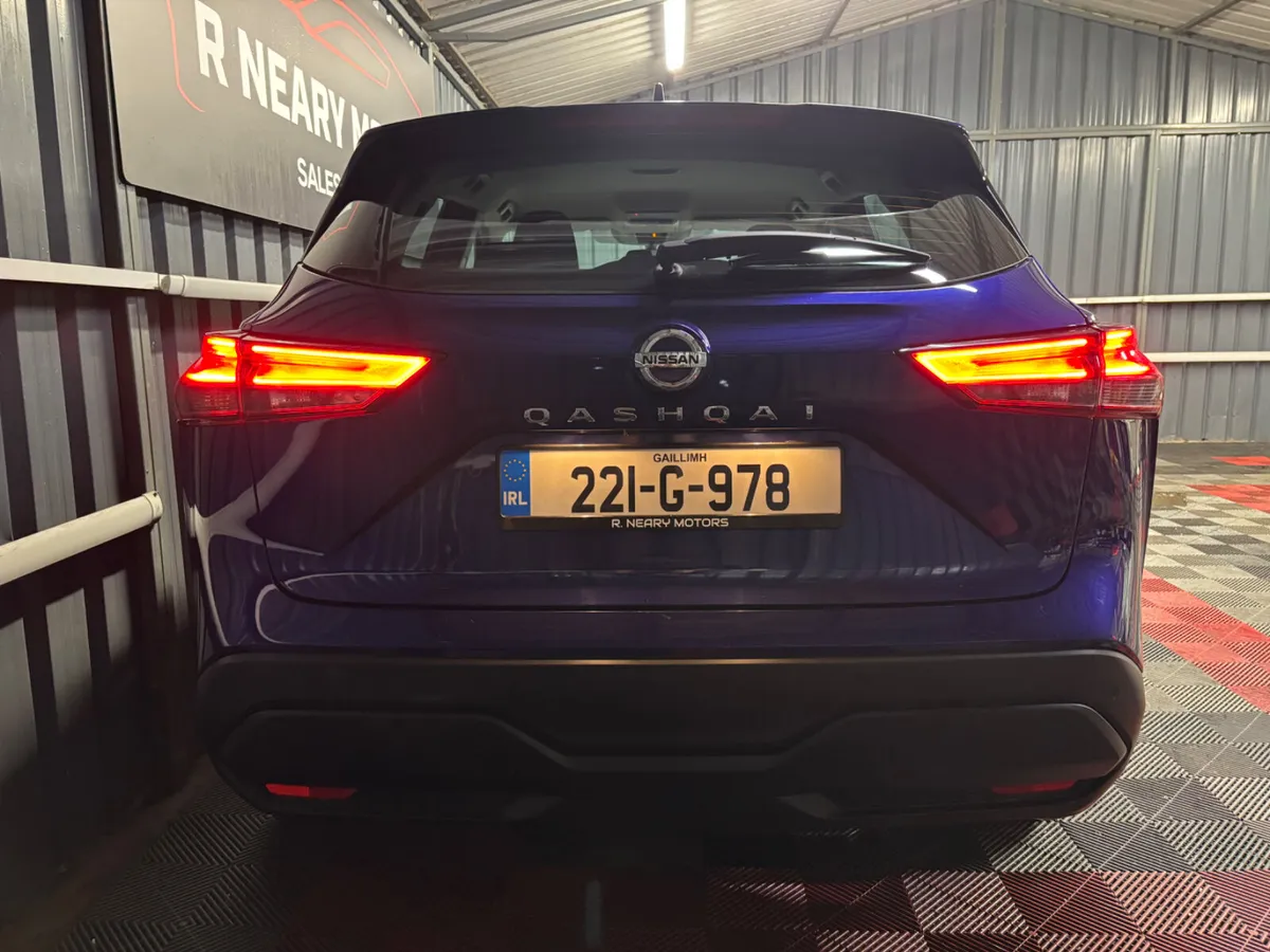 2022 221 Nissan Qashqai 1.3 Petrol Manual - Image 2