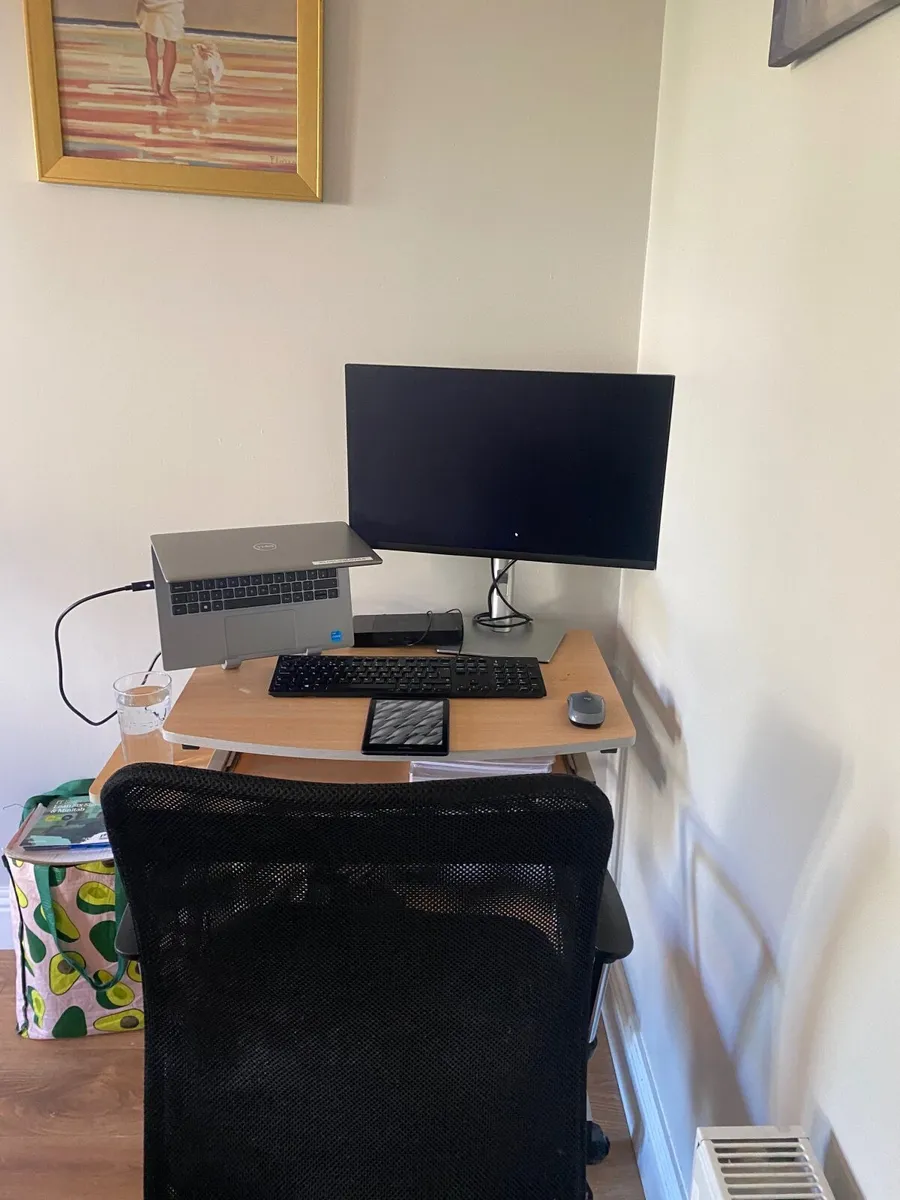 Office desk - Image 2