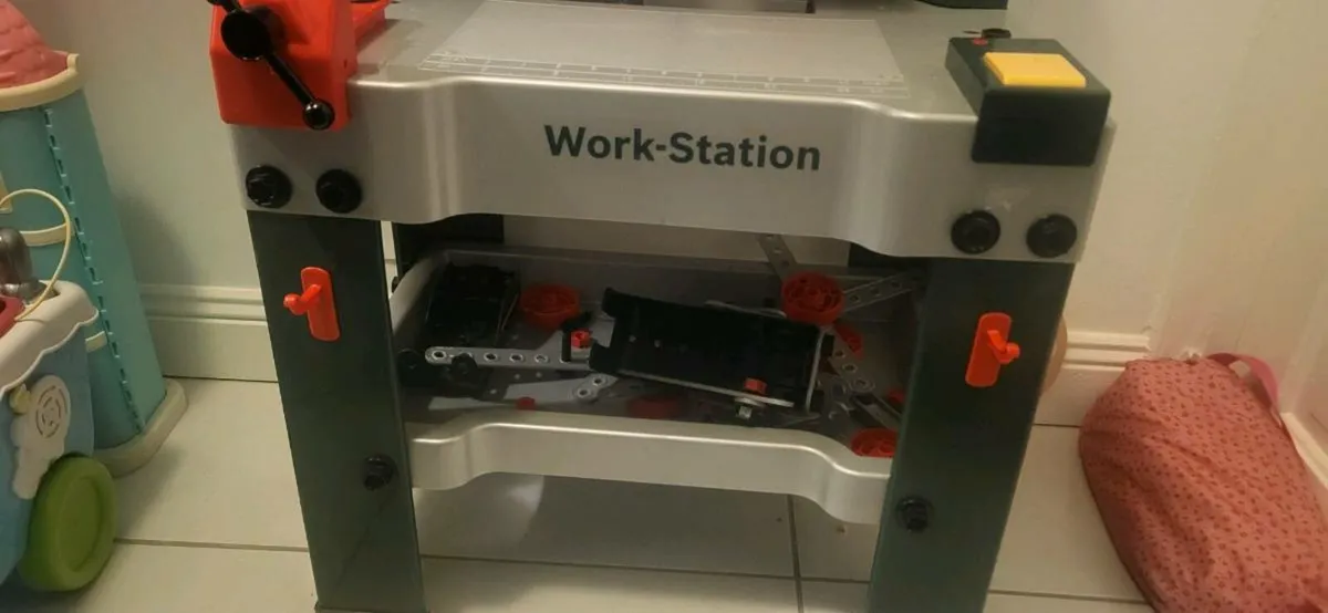 BOSCH kids work bench - Image 2