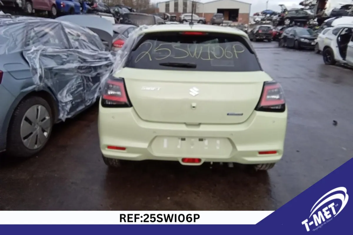 2025 SUZUKI SWIFT BREAKING FOR PARTS - Image 4
