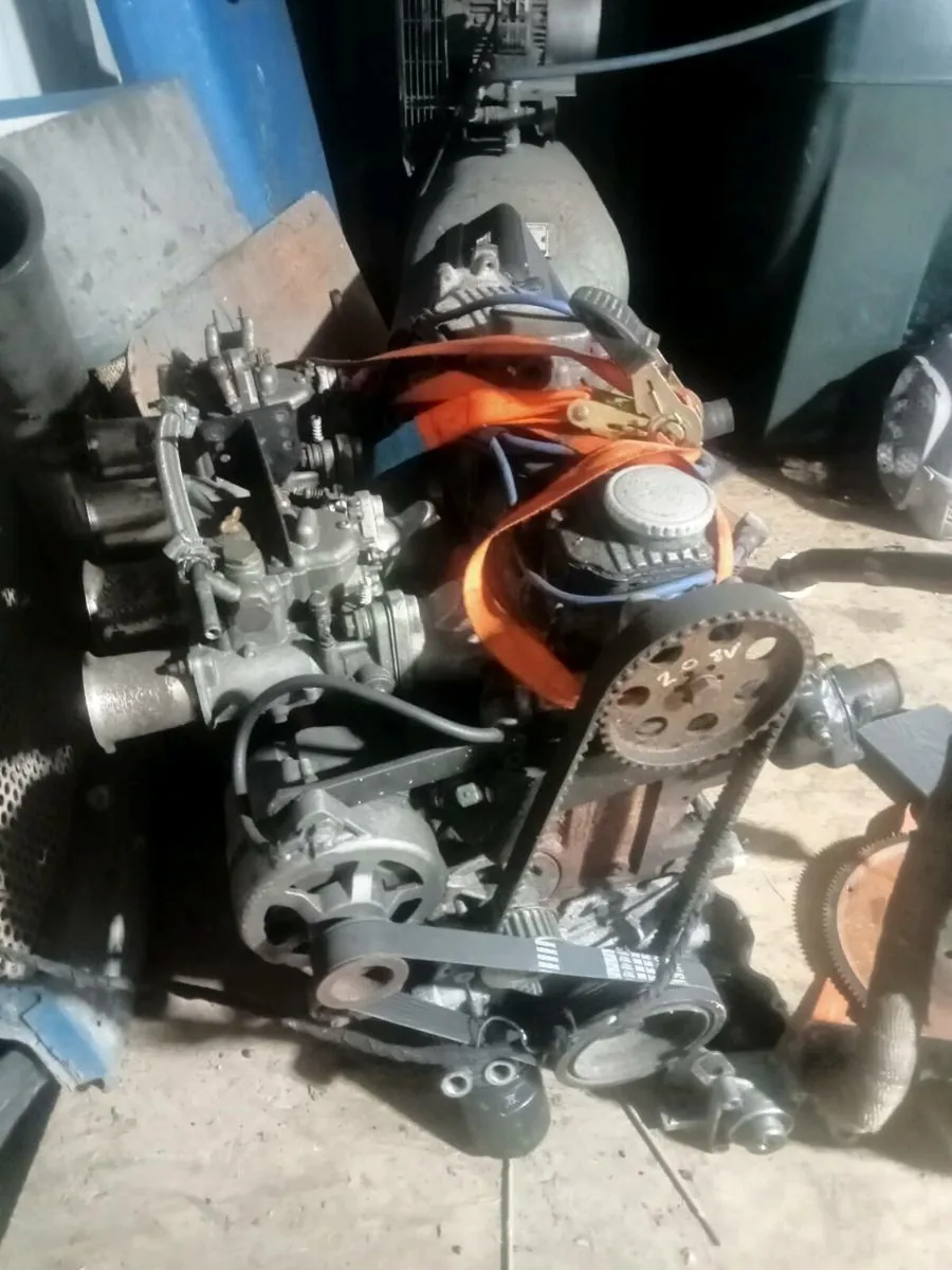 Rally car engine - Image 2