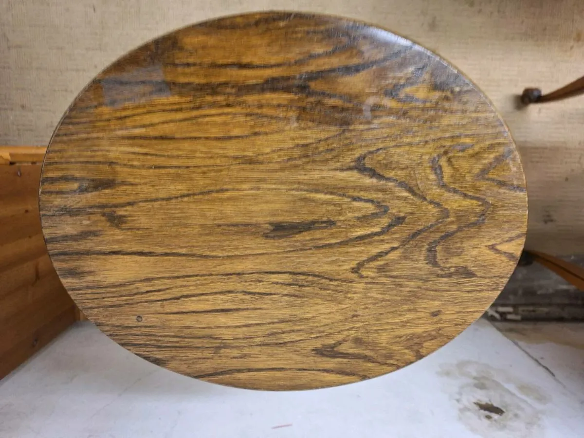 Small wooden oval side table see dimensions - Image 2