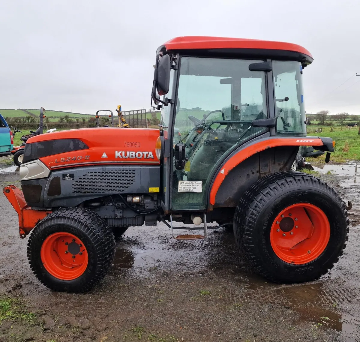 Kubota L5240-II 54hp Compact Tractor - Image 1