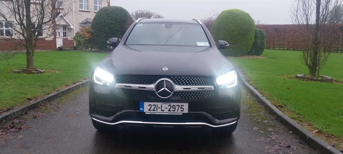 2022 Mercedes-Benz GLC 300E AMG 4MATIC PHEV - Image 3