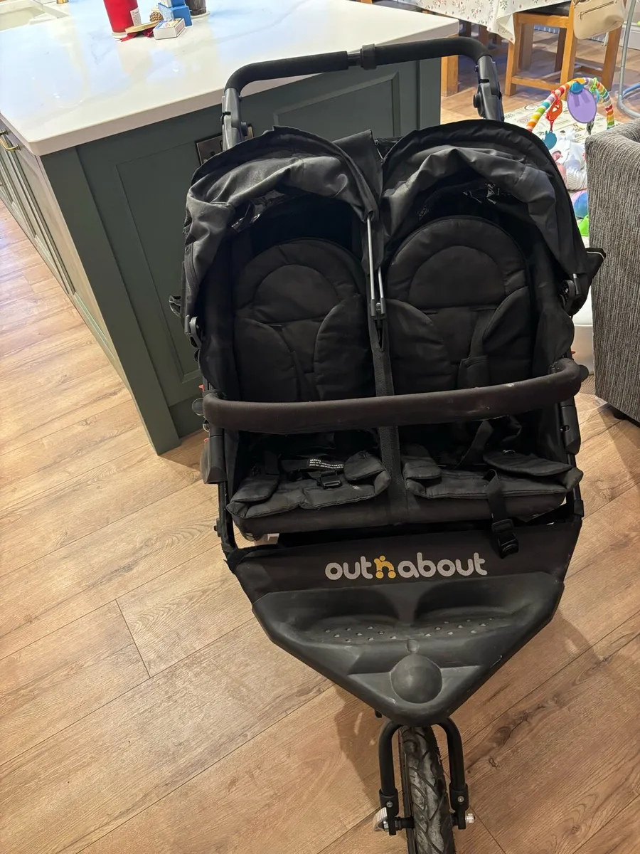 Out n about double stroller - Image 1