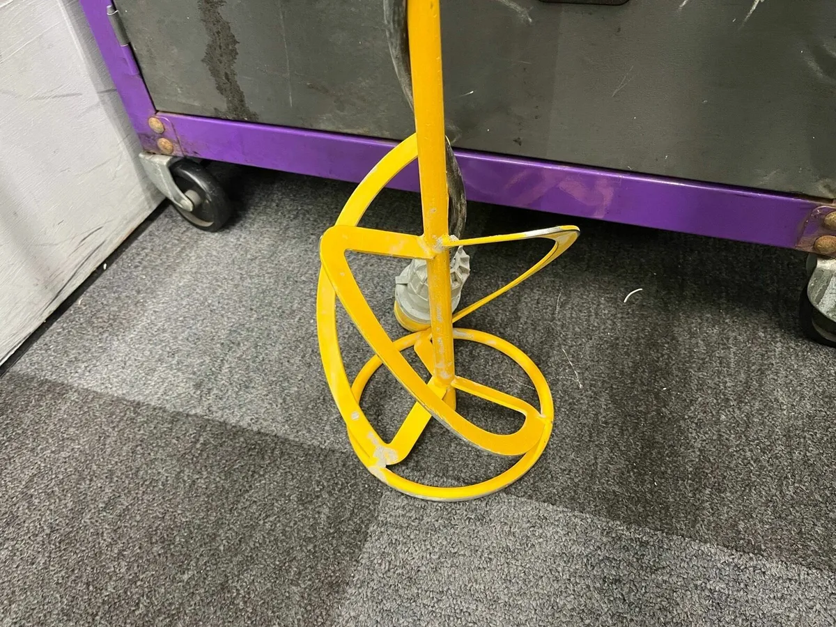 DeWalt 110v Paddle - Image 3