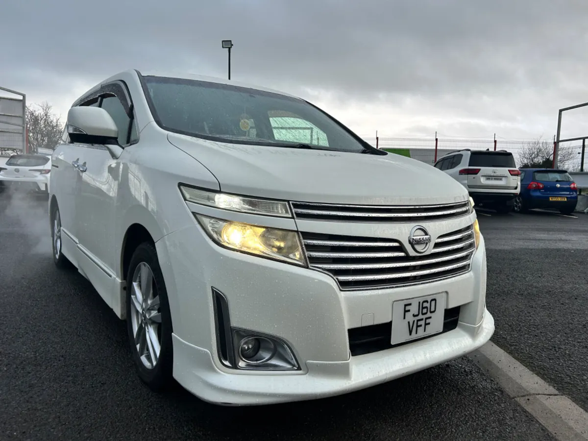 2011 Nissan Elgrand - Image 2