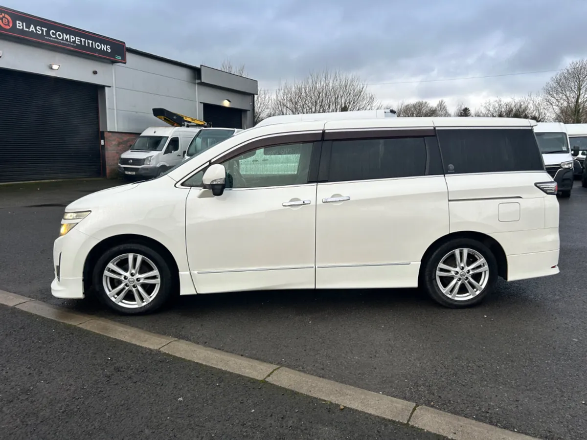 2011 Nissan Elgrand - Image 4