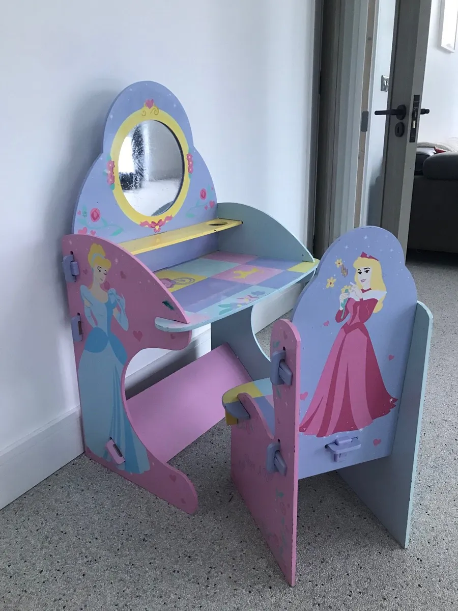 Desk/makeup table - Image 1