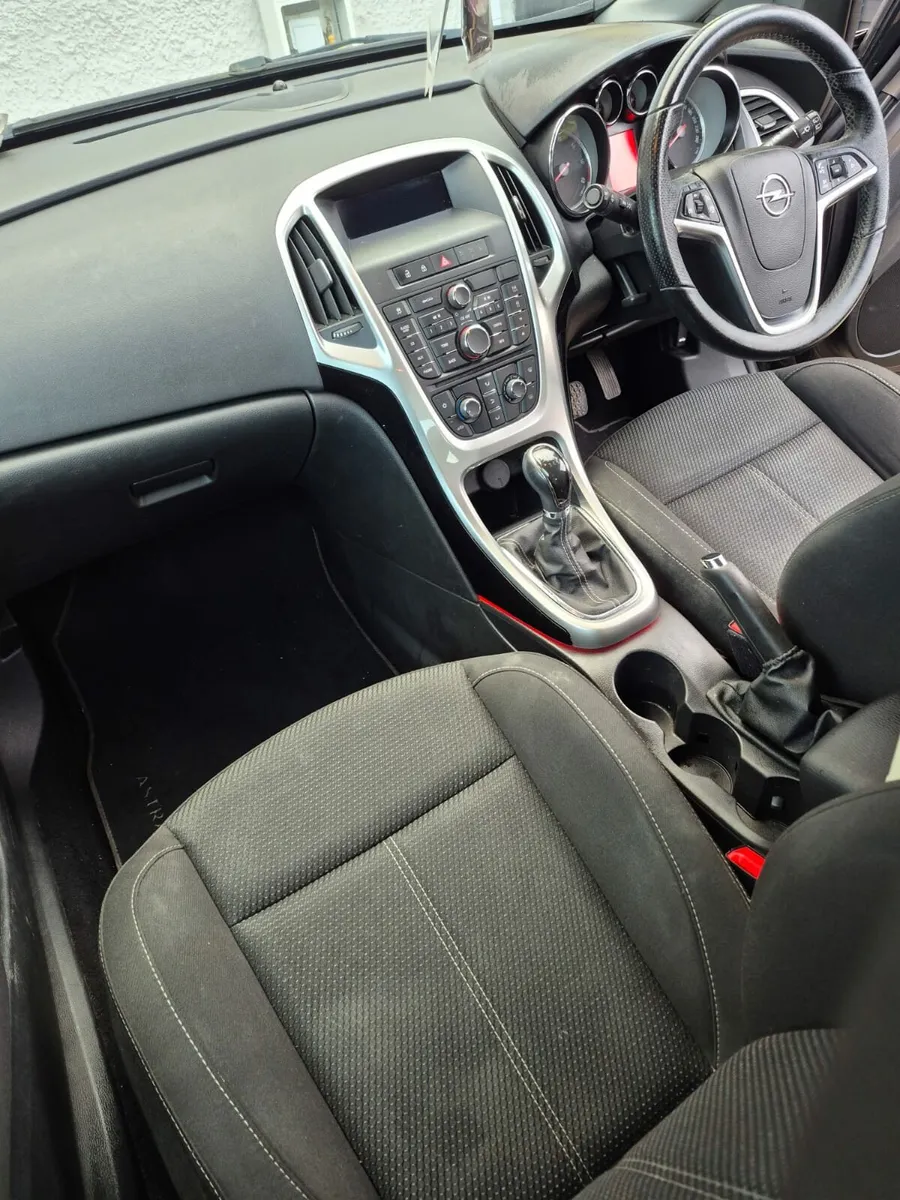 Opel Astra - Image 4