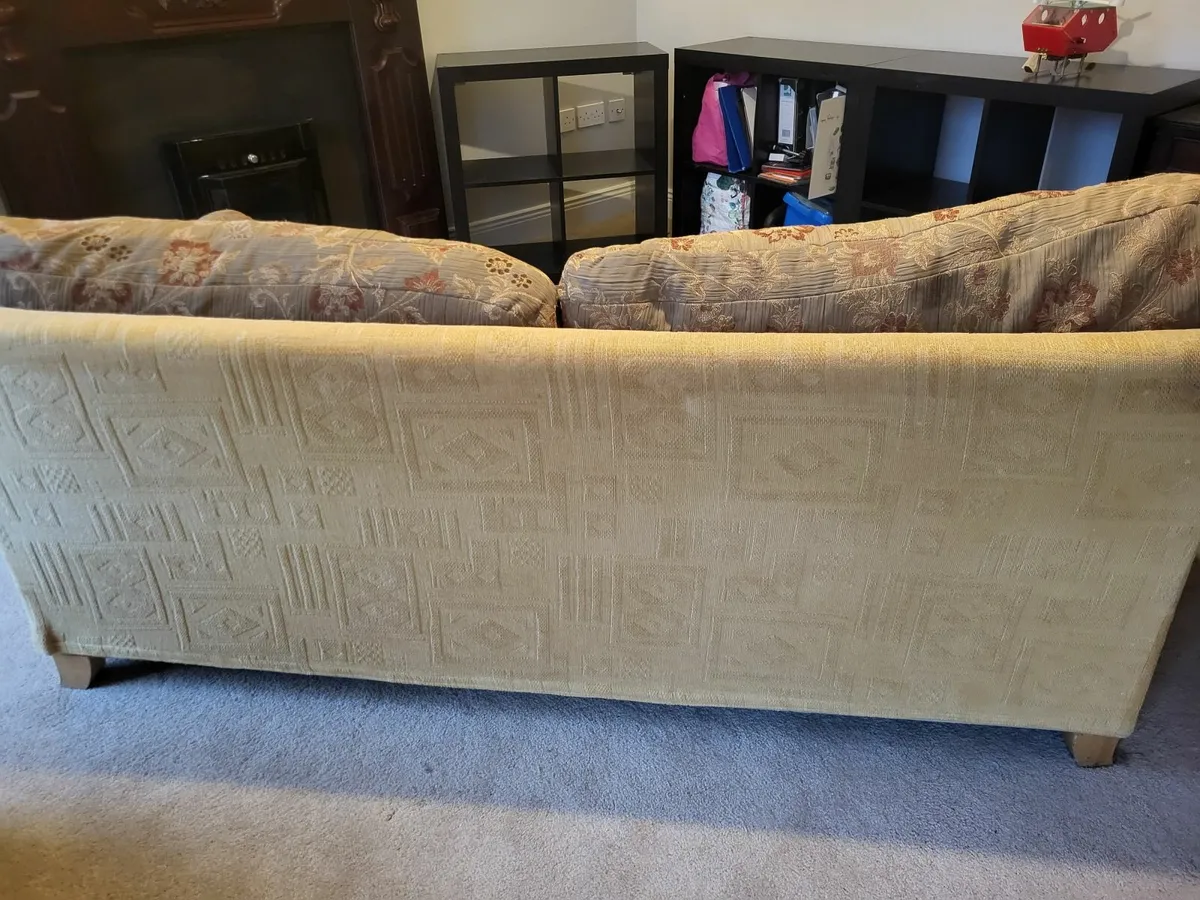 3 seater sofa free - Image 1