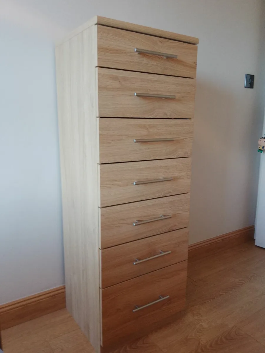 Narrow chest of drawers - Cobh - Image 2