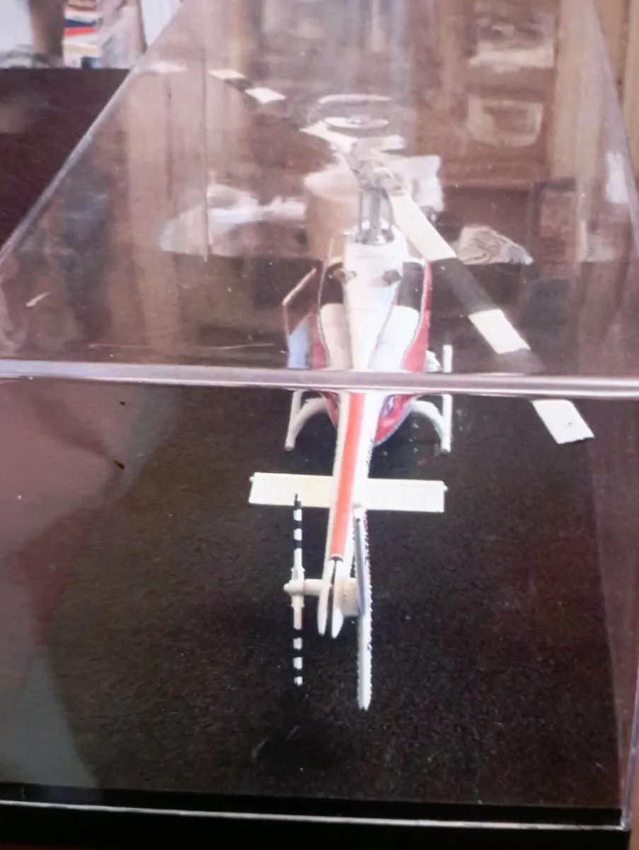 COLECIONISMO  HELICOPTER BELL 206 JET  DIE-CAST - Image 3