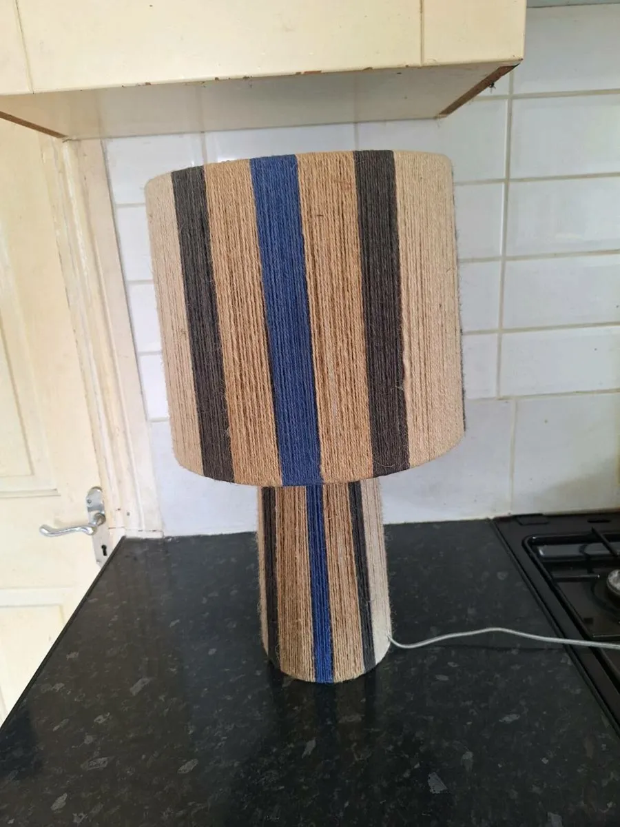 Lovely unusual woolen table lamp - Image 1