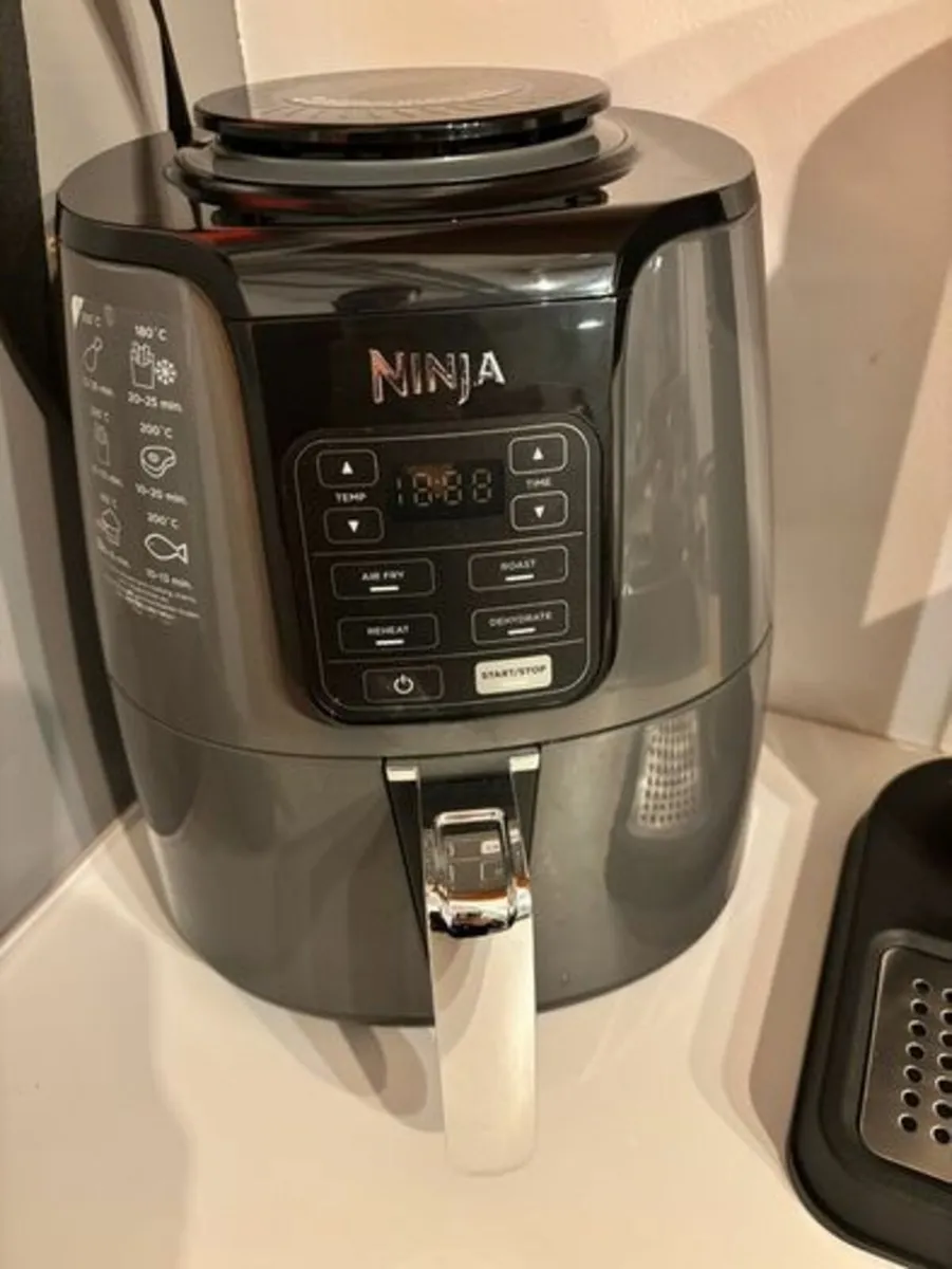 Ninja Air Fryer AF100UK - Image 1