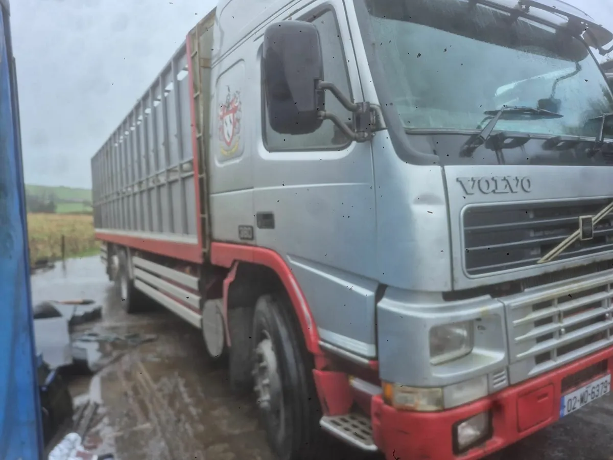 Volvo FM 2002 - Image 2