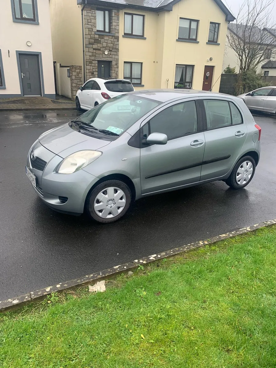2008 Toyota Yaris - Image 1