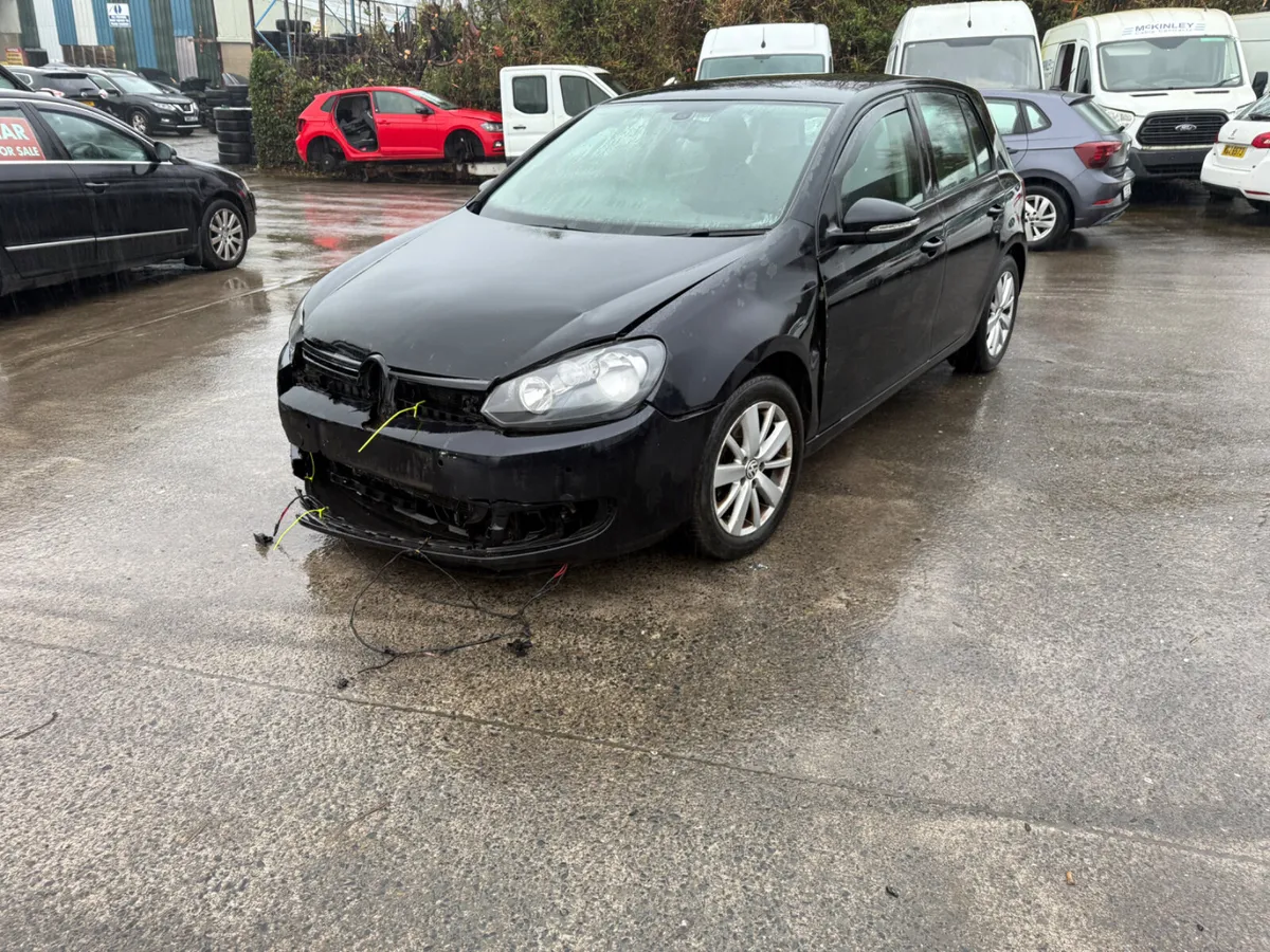 2012 VW Golf 1.6 TDI  DSG  Auto - Image 1