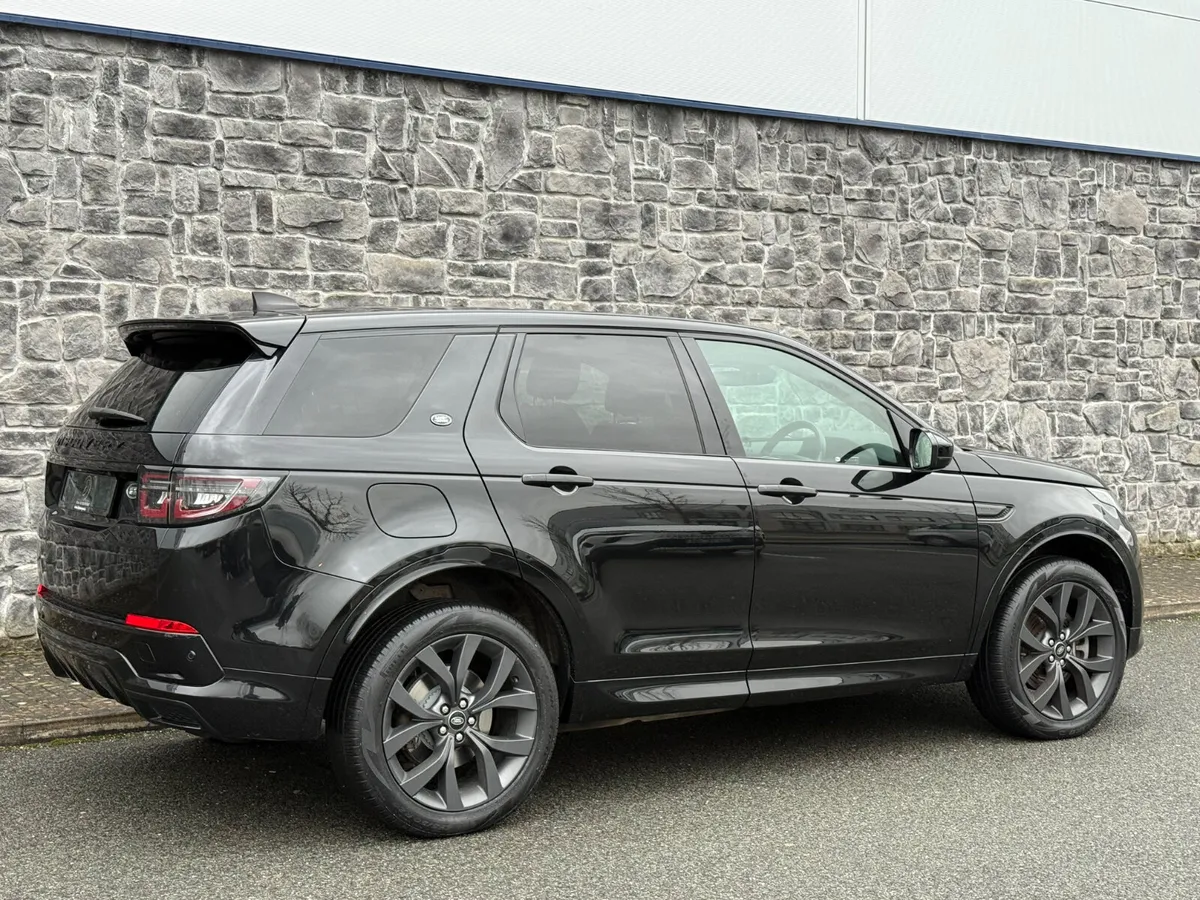 2022 Land Rover Discovery Sport R-Dynamic SE P300e - Image 3
