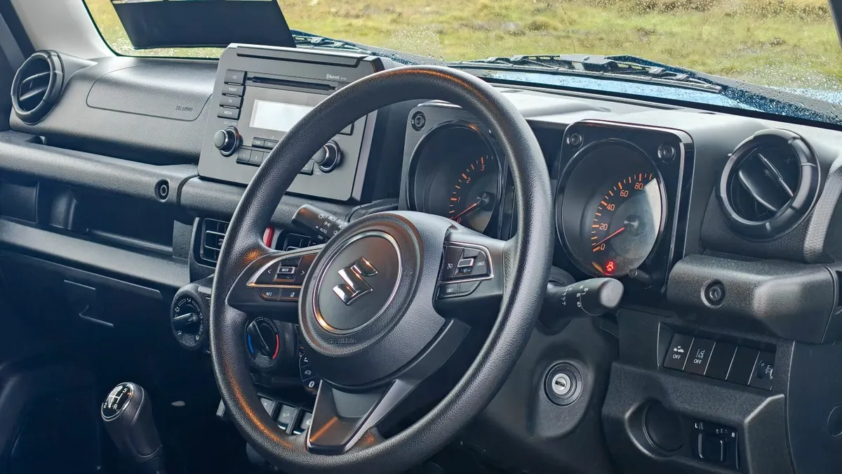 Suzuki Jimny 2023 - Image 3