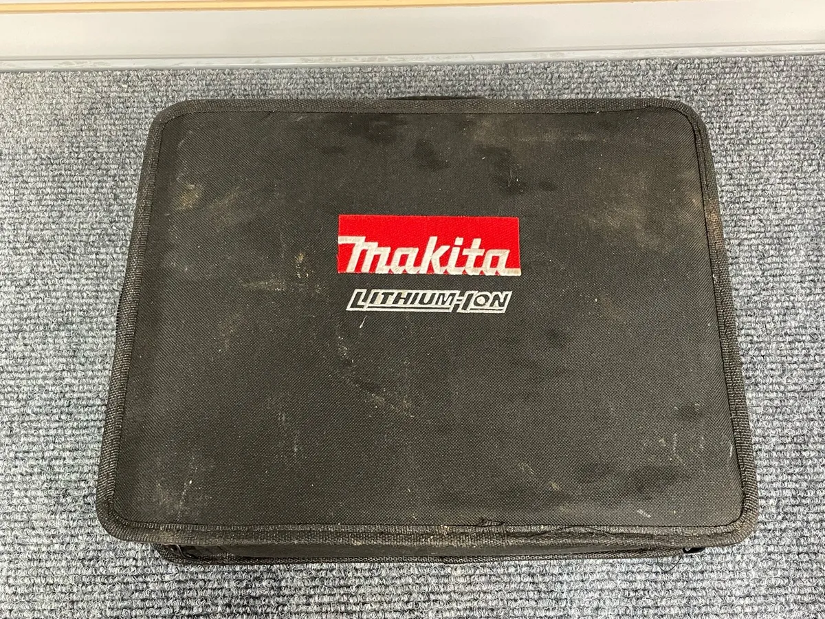 Makita Cordless Drill + batteries + charger - Image 2