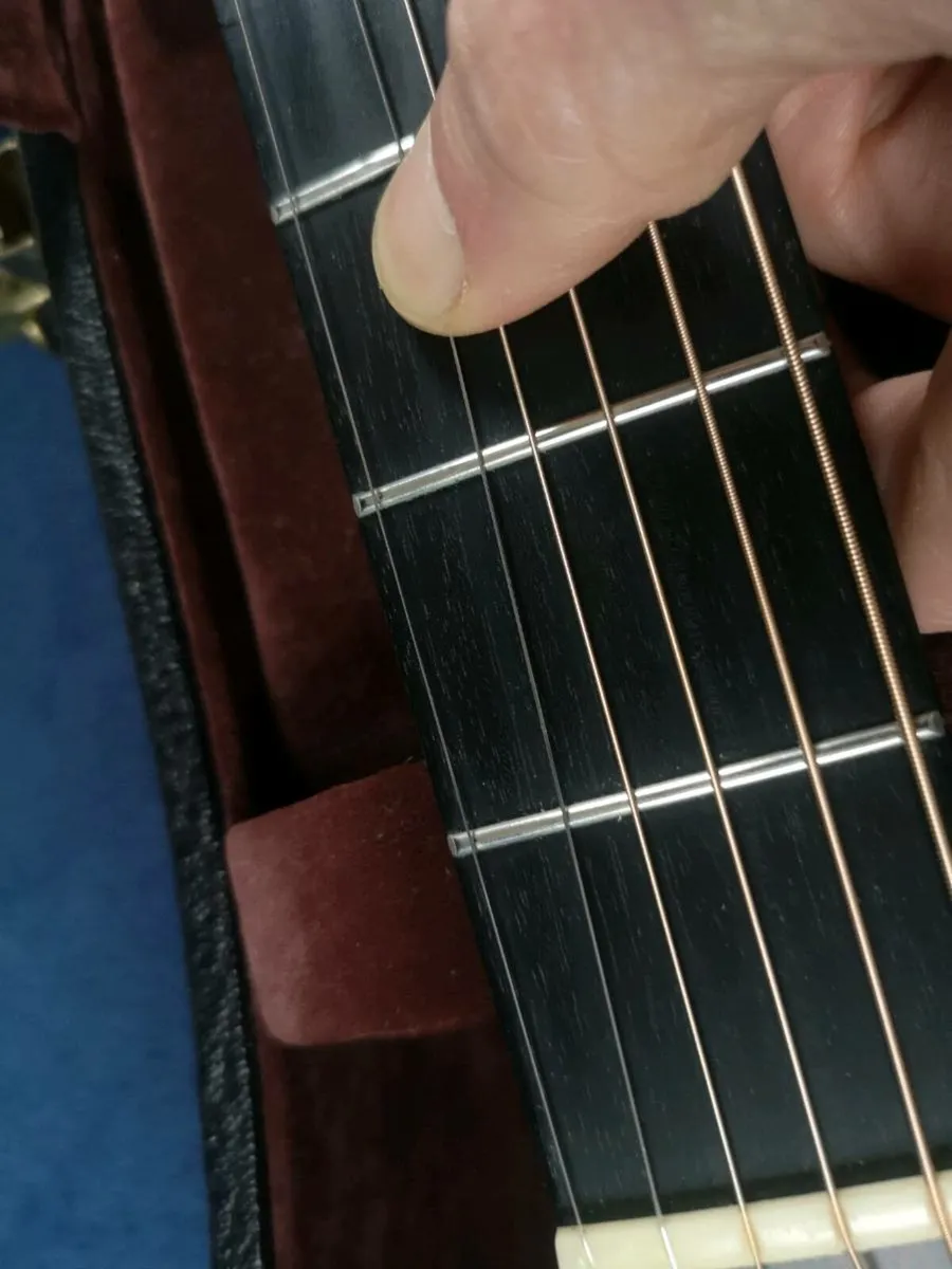 Martin HD28VS - Image 4