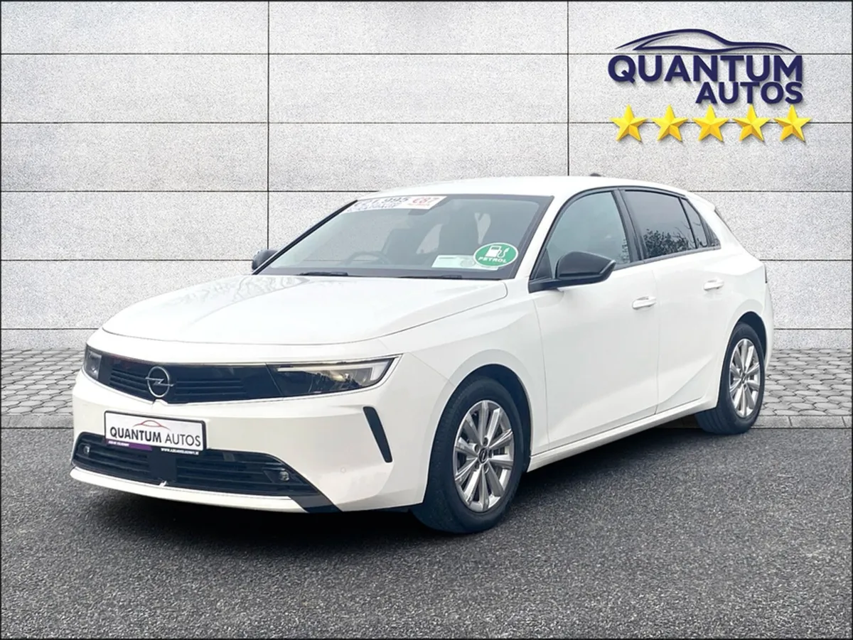 Opel Astra 2022 SC 1.2L PETROL HATCHBACK NCT 2028 - Image 4