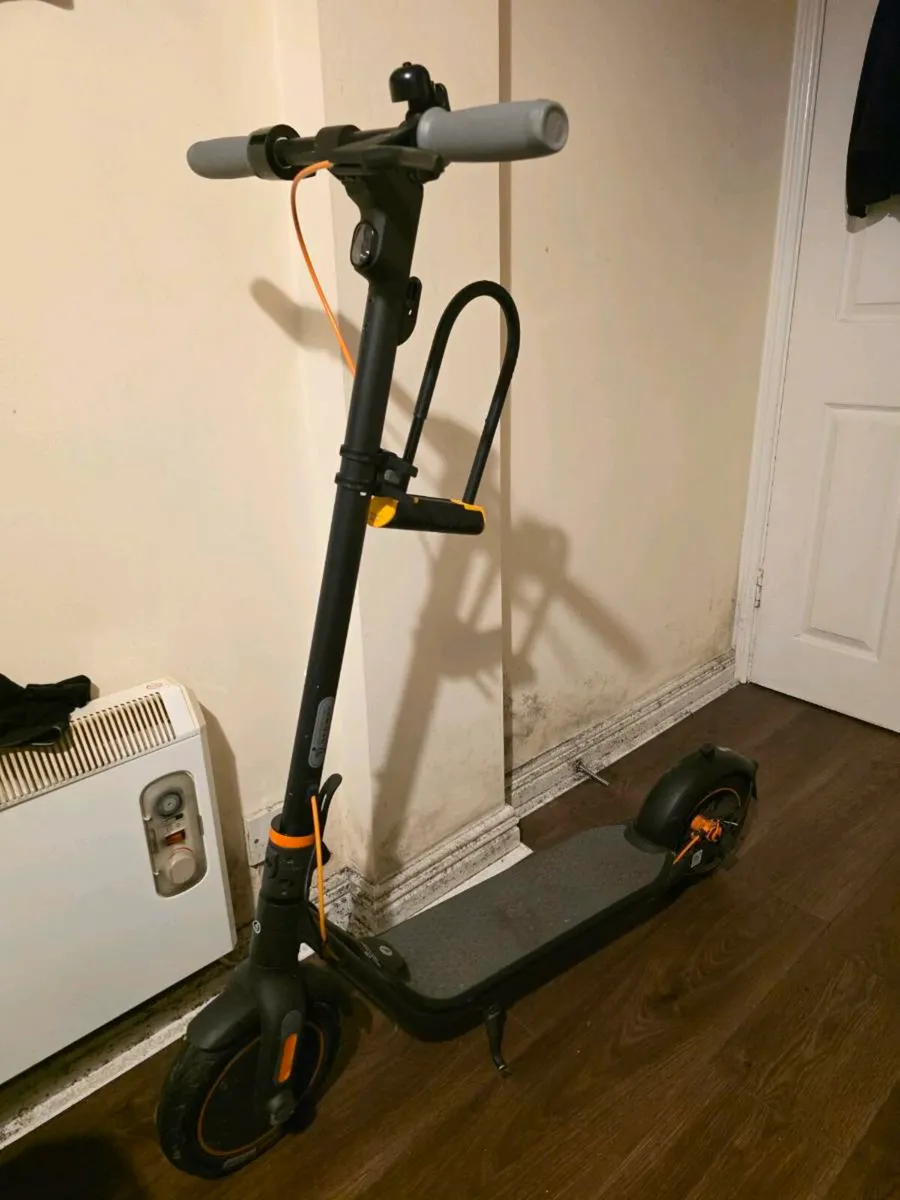 Segway Ninebot F40 - Image 2